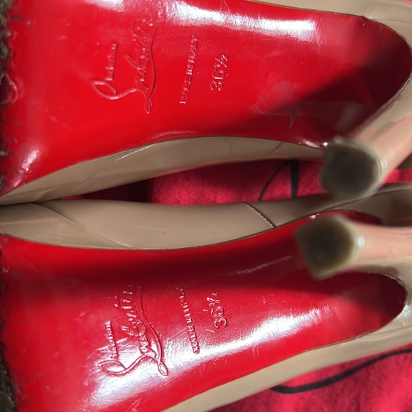 Christian Louboutin Bianca Platform Red Sole Pump, Nude Patent Leather - Picture 5 of 7